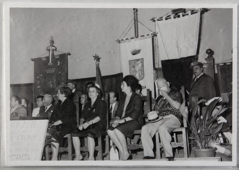 Poggibonsi, 18-19 luglio 1964, XX° anniversario della liberazione e conferimento ad Alcide Cervi della cittadinanza onoraria. Un momento della cerimonia